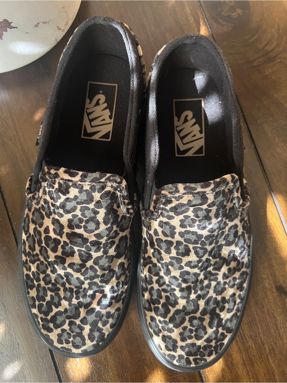 EUC Vans in Cheetah Print Velvet